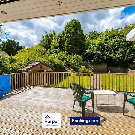 Spacious Detached Bungalow By Harperletting Short Lets & Serviced Accommodation Buckely With Pool Table & Driveway Buckley Buitenkant foto