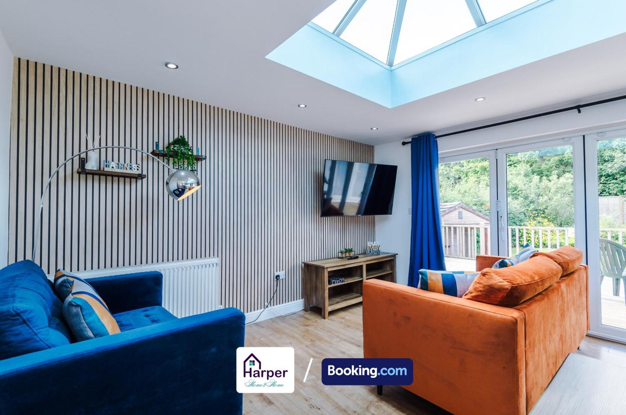 Spacious Detached Bungalow By Harperletting Short Lets & Serviced Accommodation Buckely With Pool Table & Driveway Buckley Buitenkant foto