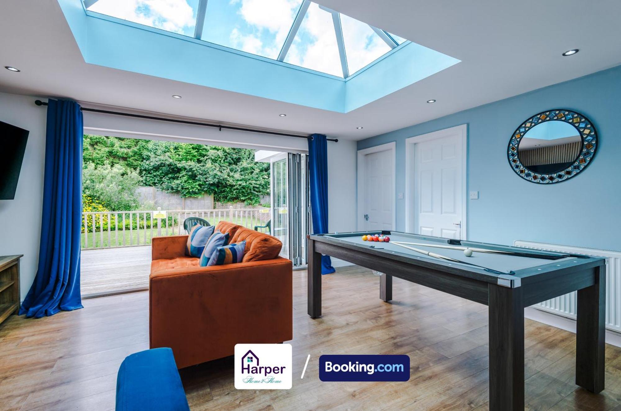 Spacious Detached Bungalow By Harperletting Short Lets & Serviced Accommodation Buckely With Pool Table & Driveway Buckley Buitenkant foto