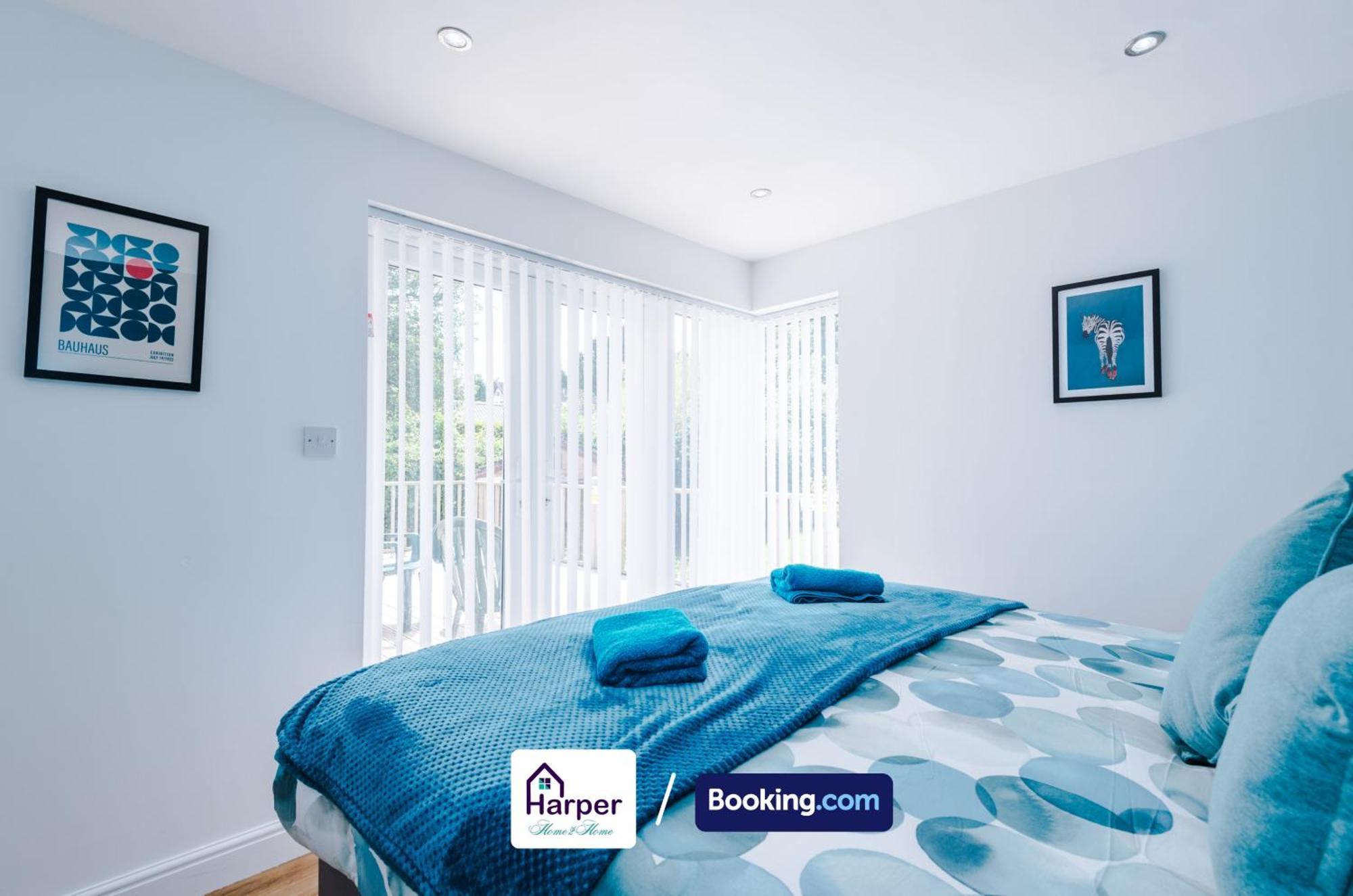 Spacious Detached Bungalow By Harperletting Short Lets & Serviced Accommodation Buckely With Pool Table & Driveway Buckley Buitenkant foto
